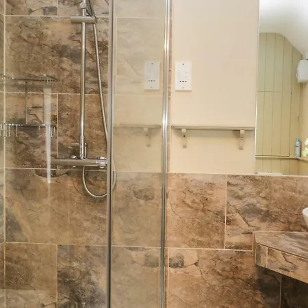 Stakesby House 3 アパート